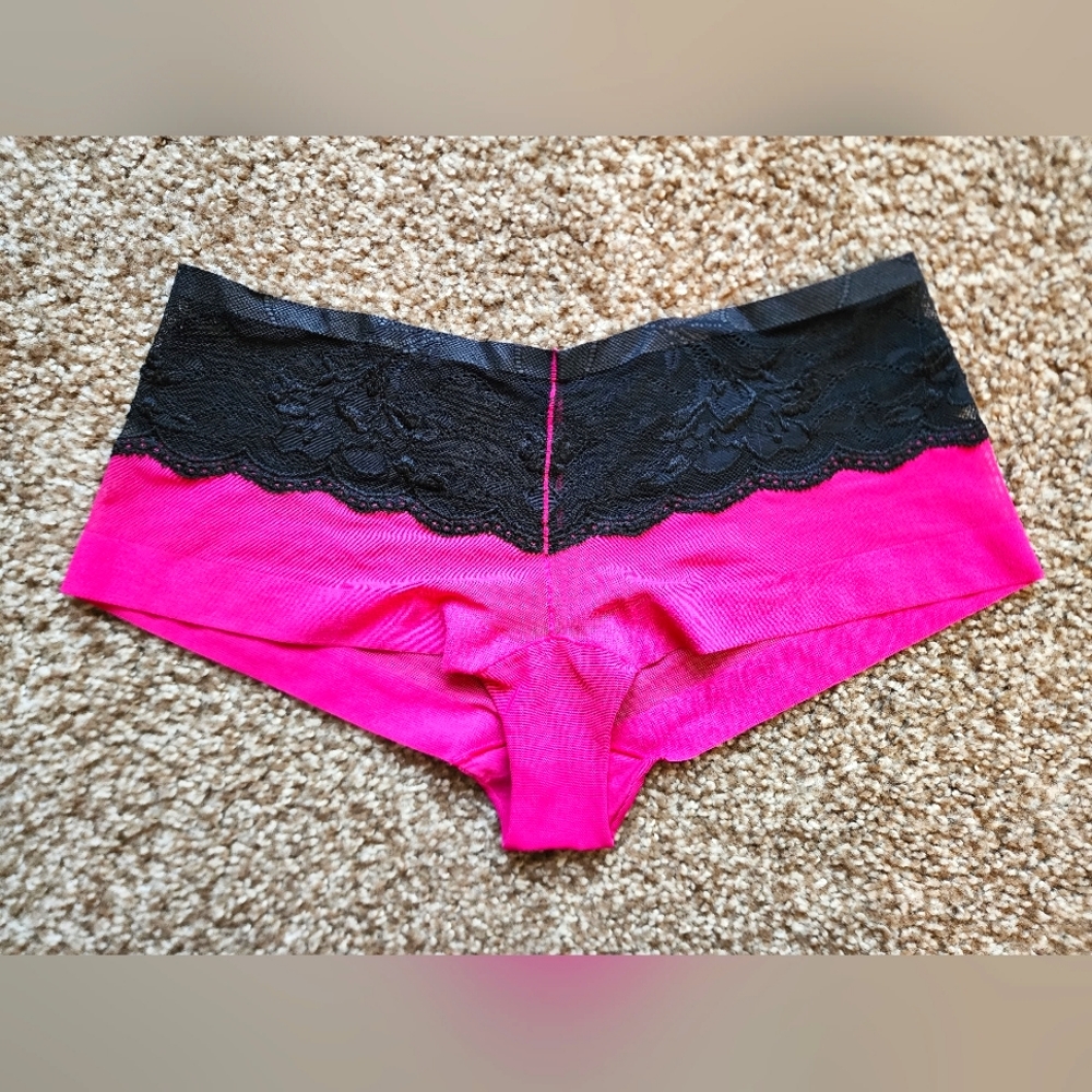 VTG Victoria's Secret Very Sexy Black and Pink Panties NWOT